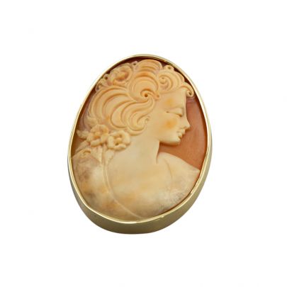 Geelgouden broche met schelpcamé Goud