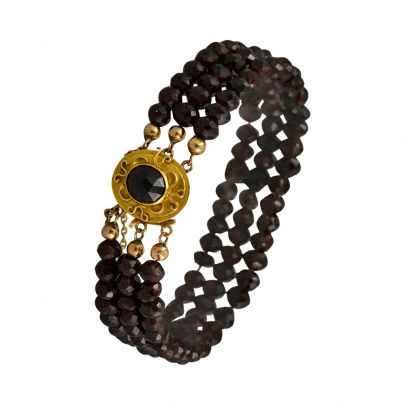 Granaten armband met gouden slot 18,5 cm. Goud