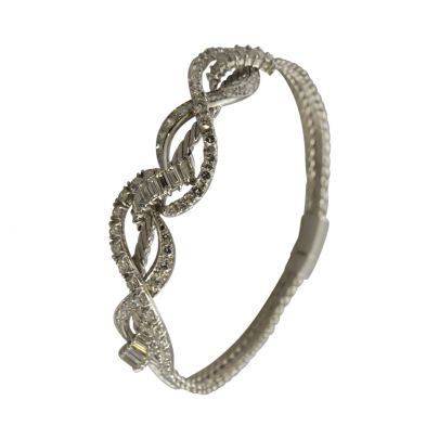 Witgouden armband vlechtpatroon met diamant 17 cm.