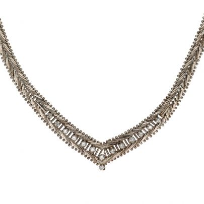 Witgouden vossenstaart choker met diamant 50 cm.